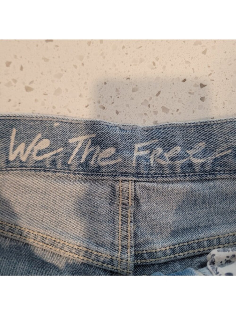 We The Free Jeans Women 26 Blue Tapered Button Fly Distressed Hi Rise Raw Hem - Picture 6 of 11